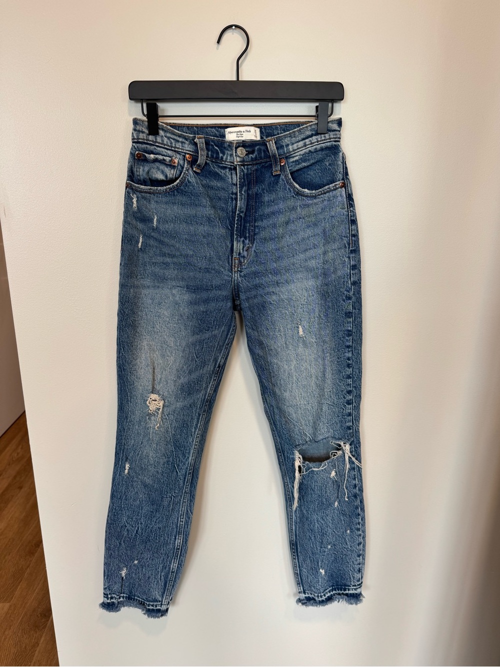 Abercrombie & Fitch The Mom High Rise Jeans (27 / 4)